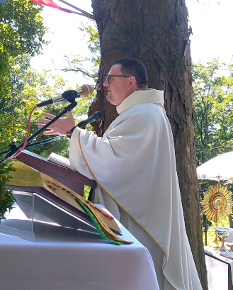 o.Grzegorz Siwek wygłasza homilię 15-08-2026